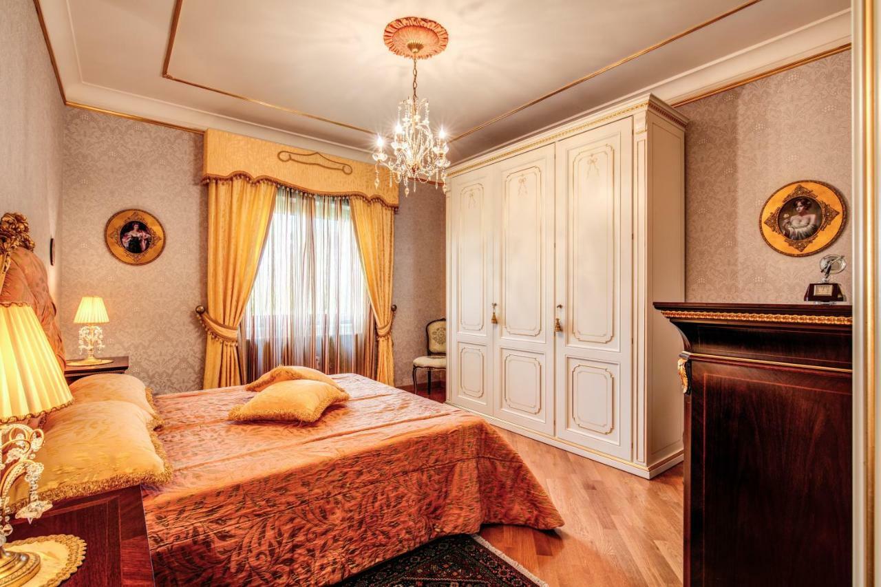 Domus Vittoria - The Luxury Quintessence Apartman Sorrento Kültér fotó