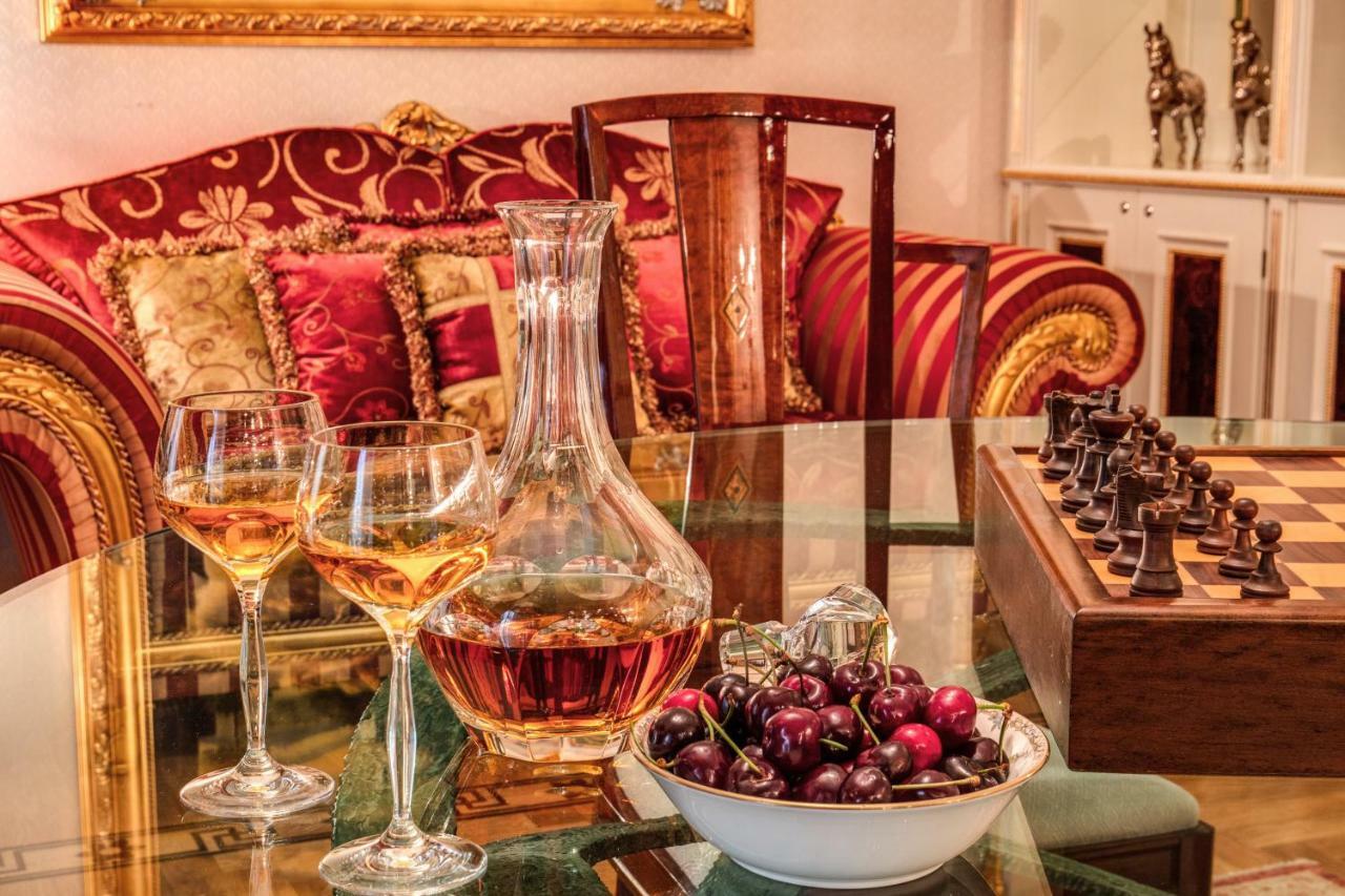 Domus Vittoria - The Luxury Quintessence Apartman Sorrento Kültér fotó
