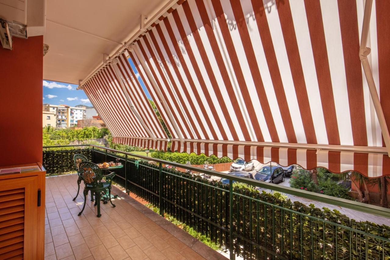 Domus Vittoria - The Luxury Quintessence Apartman Sorrento Kültér fotó